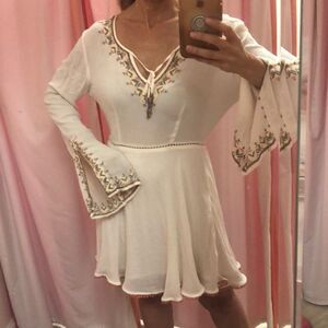 Eoote Cream gauze embroidered bohemian dress M